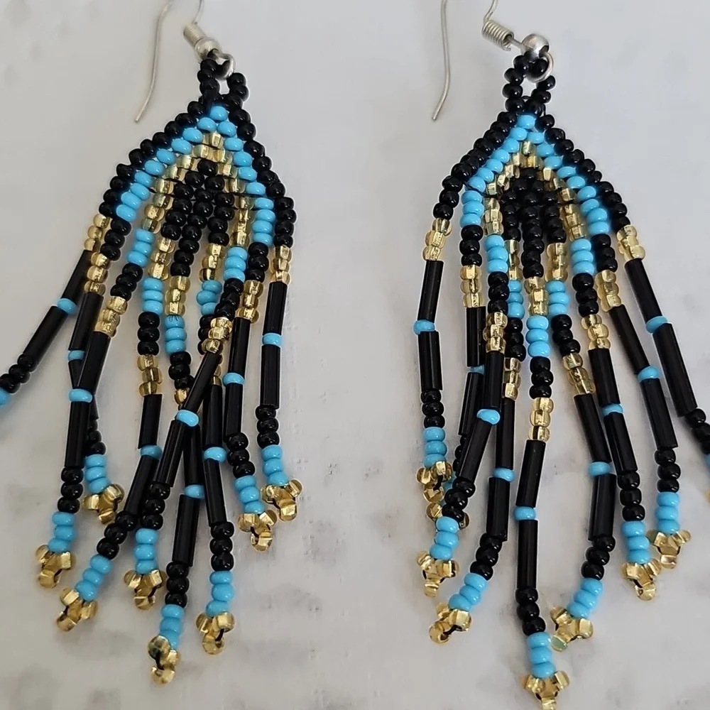Chic Beaded Fringe Earrings in Black, Blue, and Gold - Picture 3 of 4